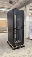 Eternus PCR M1 42U 19" Rack Serverschrank + Bachmann PDU Steckerleisten